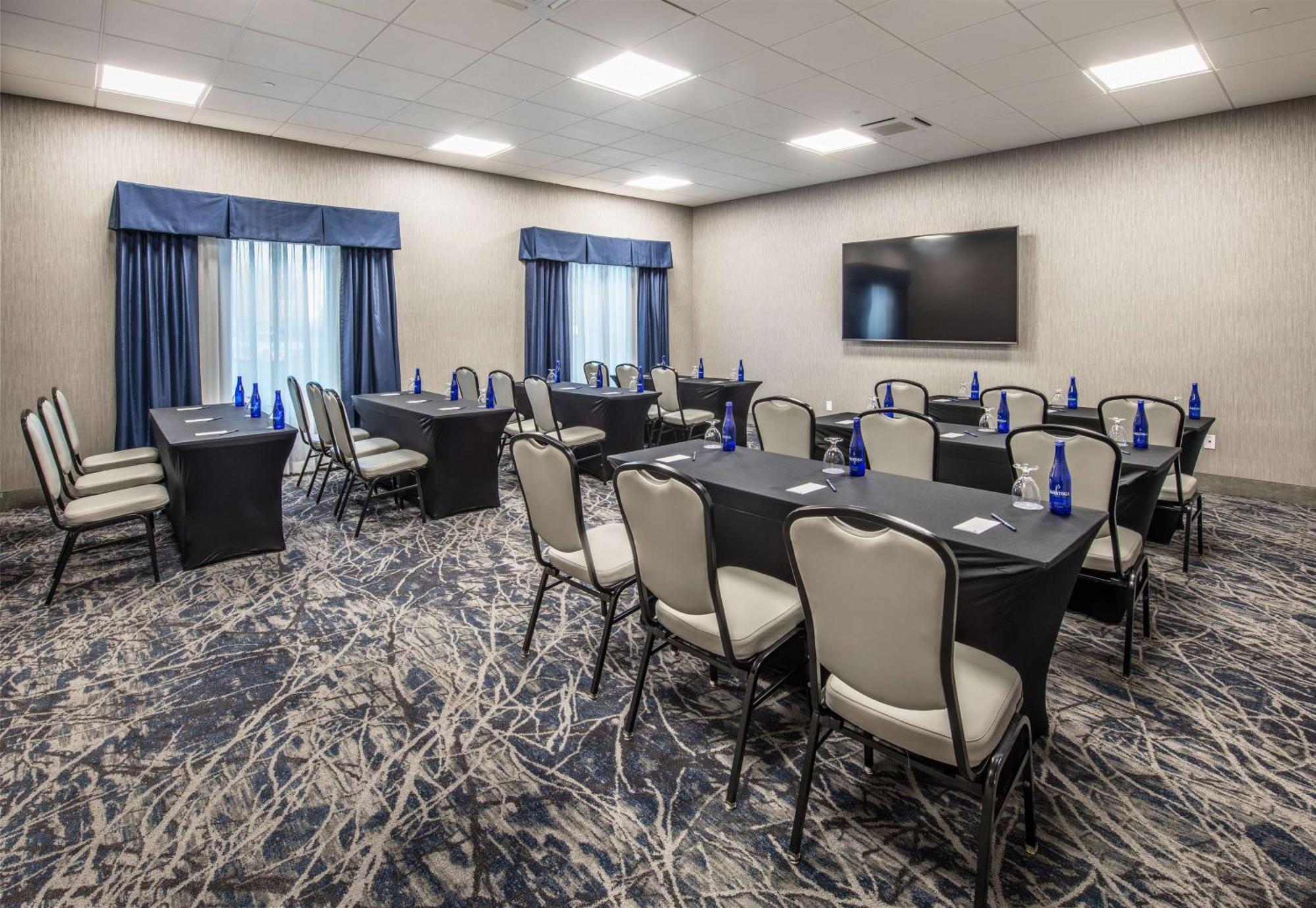 Doubletree By Hilton Monroe Township Cranbury Hotel Rossmoor Exterior photo